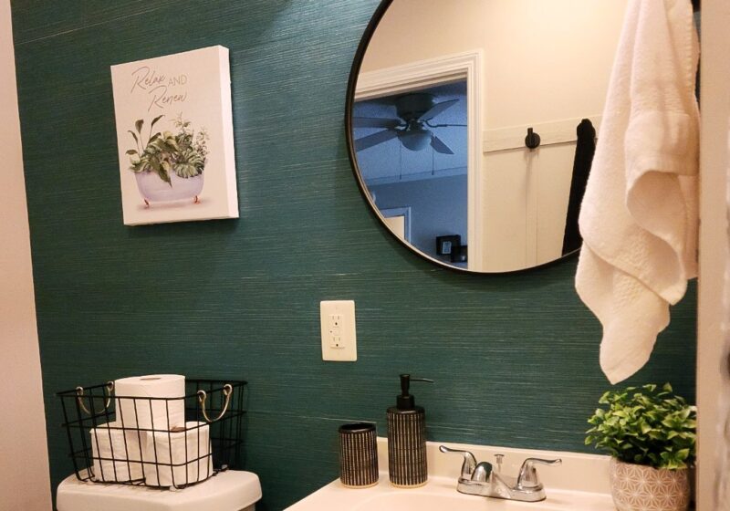 DIY small bathroom makeover